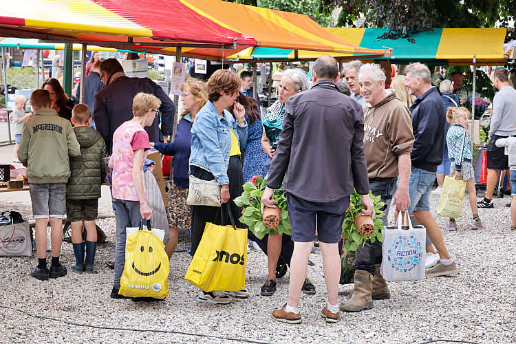 Rommelmarkt 2022 Waarder_182